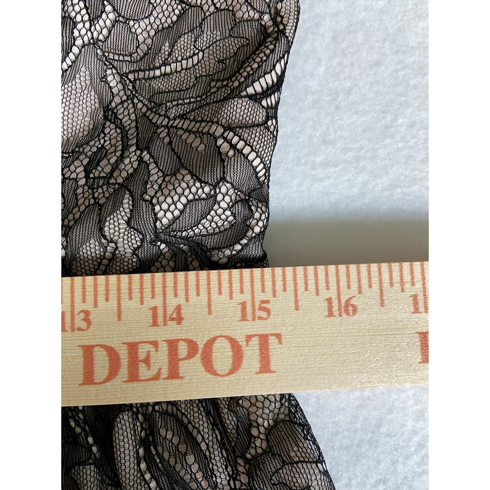 White House Black Market Black Contrast Lace Peplum Top Velvet Trim Size 4 NWT - Picture 7 of 9